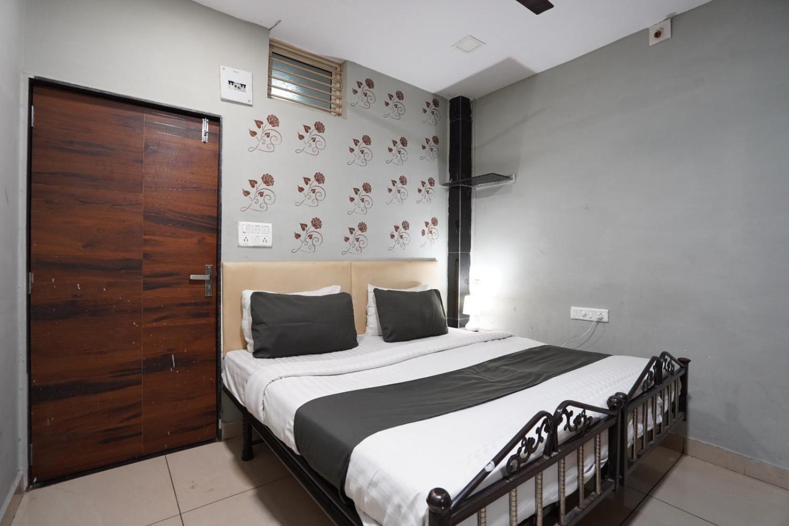 Hotel Sai Inn, Ahmedabad Airport 외부 사진