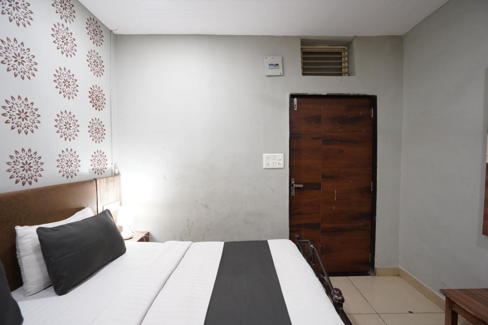 Hotel Sai Inn, Ahmedabad Airport 외부 사진