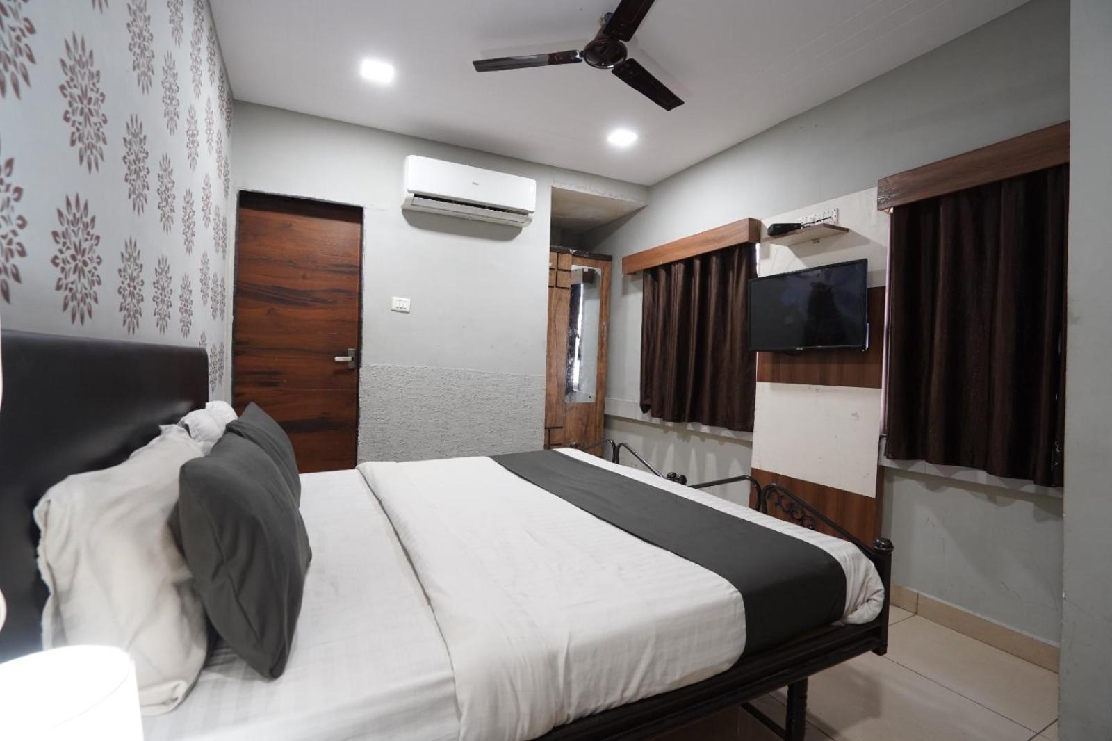 Hotel Sai Inn, Ahmedabad Airport 외부 사진