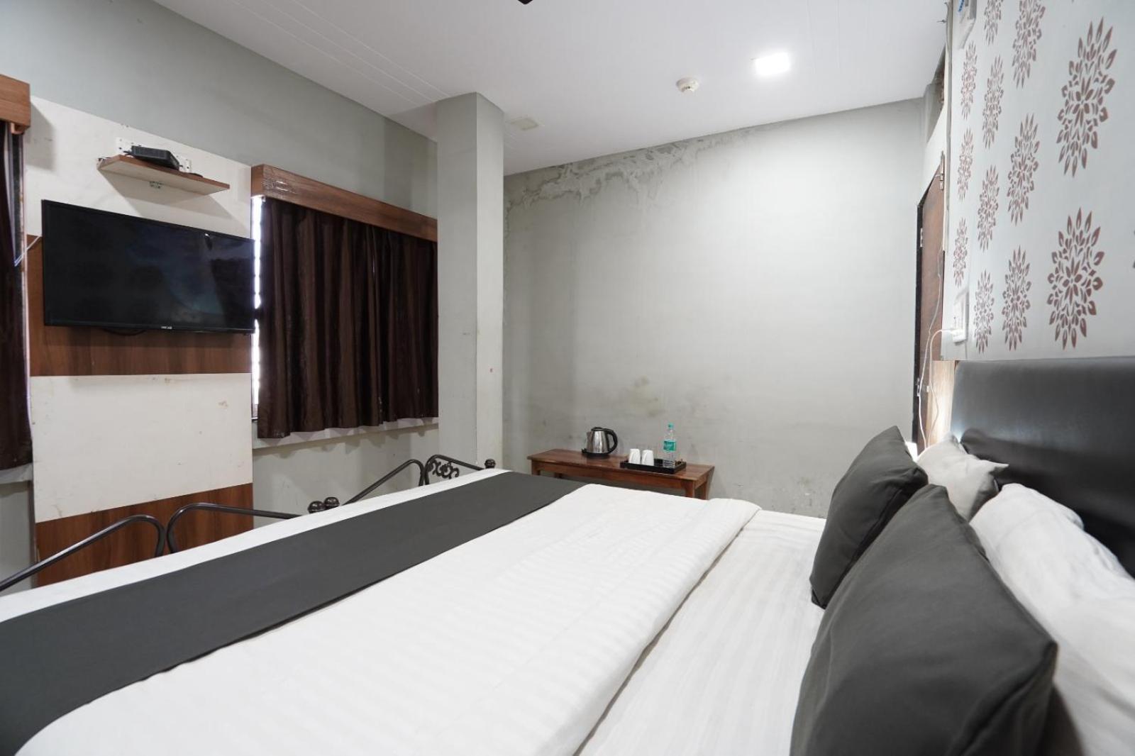 Hotel Sai Inn, Ahmedabad Airport 외부 사진