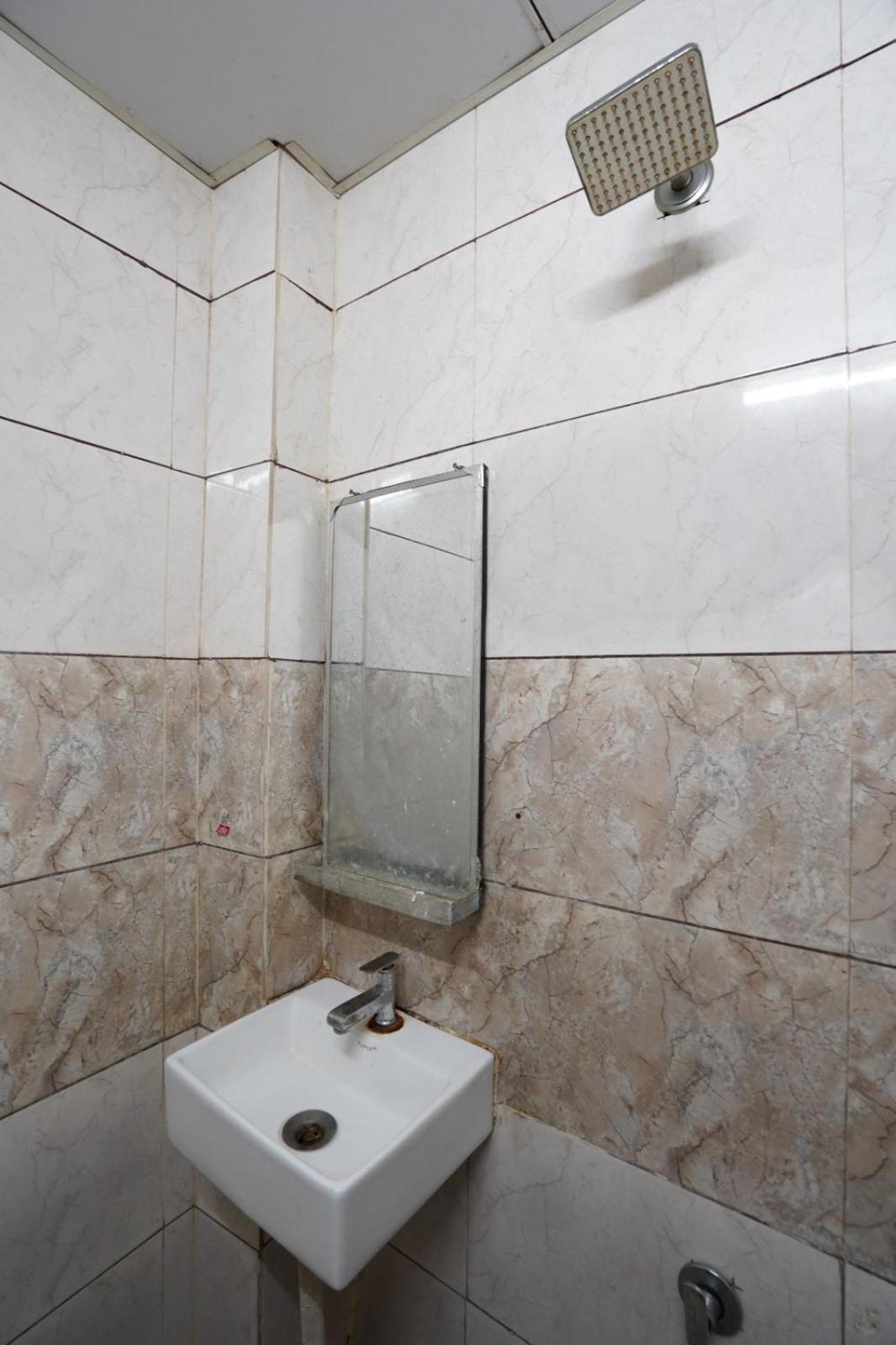 Hotel Sai Inn, Ahmedabad Airport 외부 사진